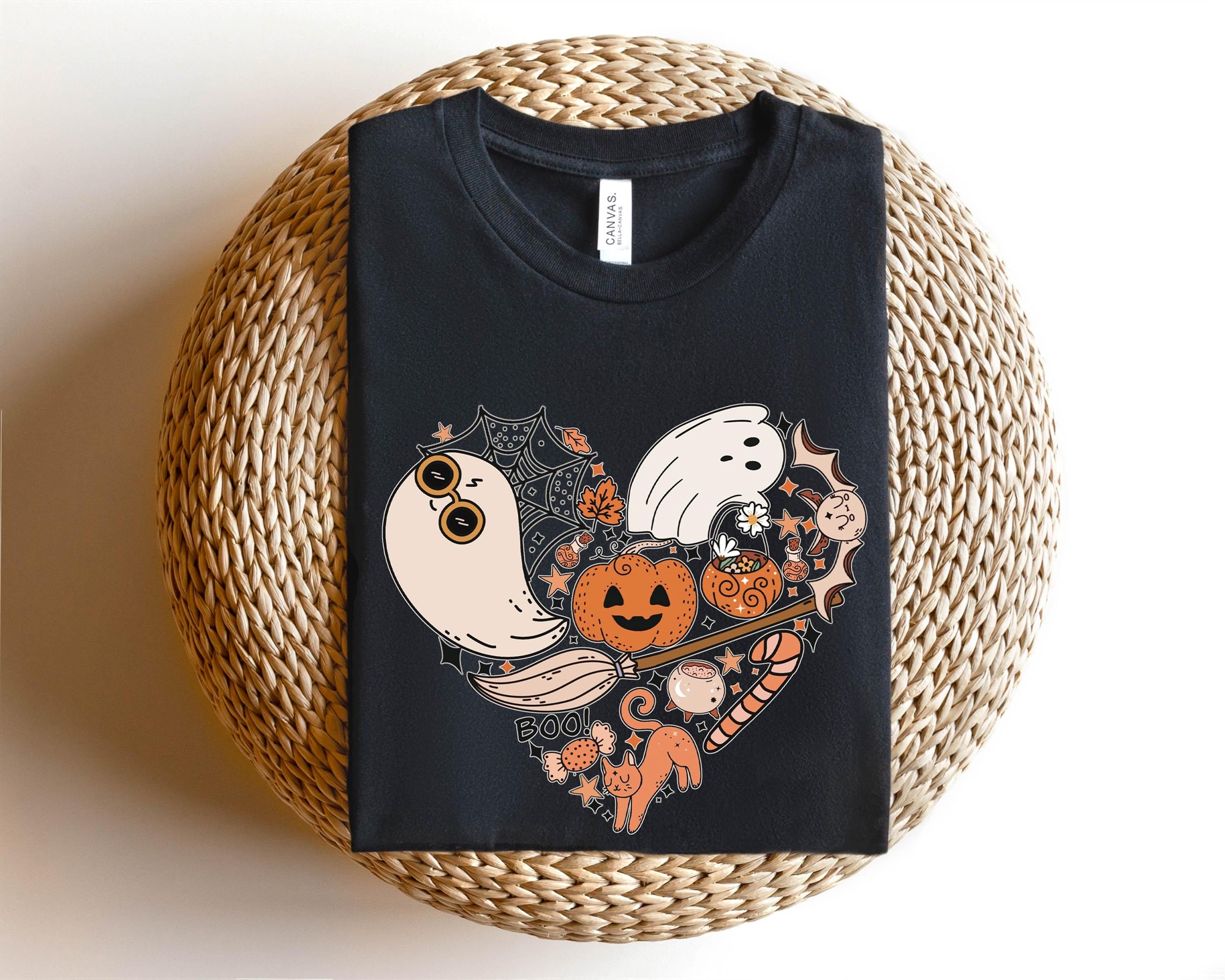 Cute Doodles Halloween T-shirt Happy Halloween Graphic Tee With Heart Design