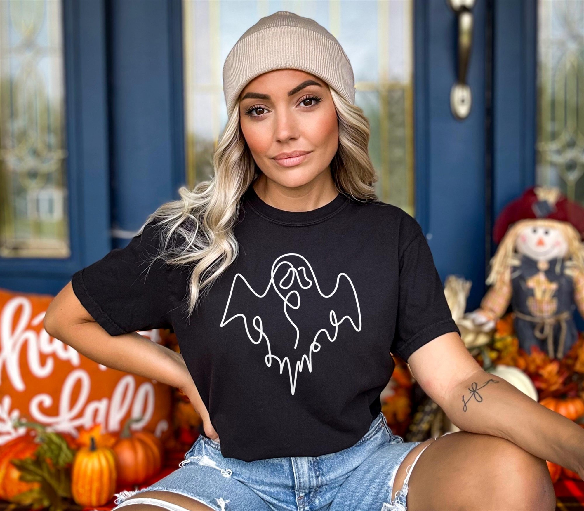 Cute Ghost Halloween T-shirt Womens Spooky Fashion Graphic Tee Outfit