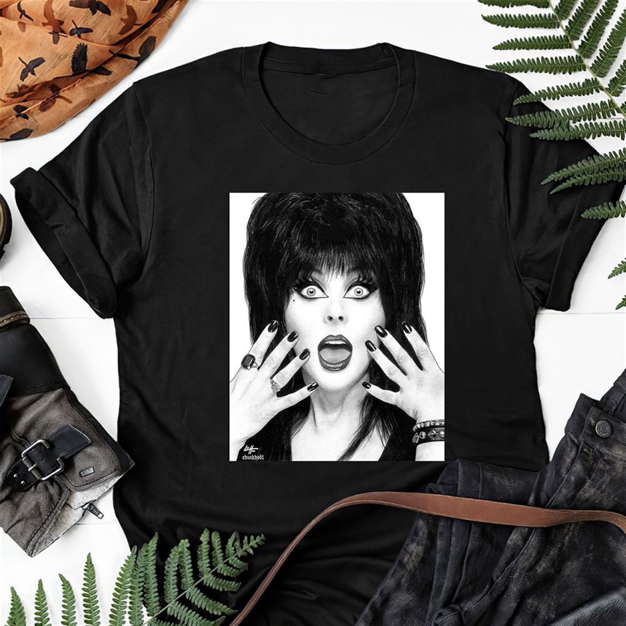 Elvira Cassandra Peterson Mistress Of The Dark Spooky Tv 80s Gothic Halloween Image T Shirt