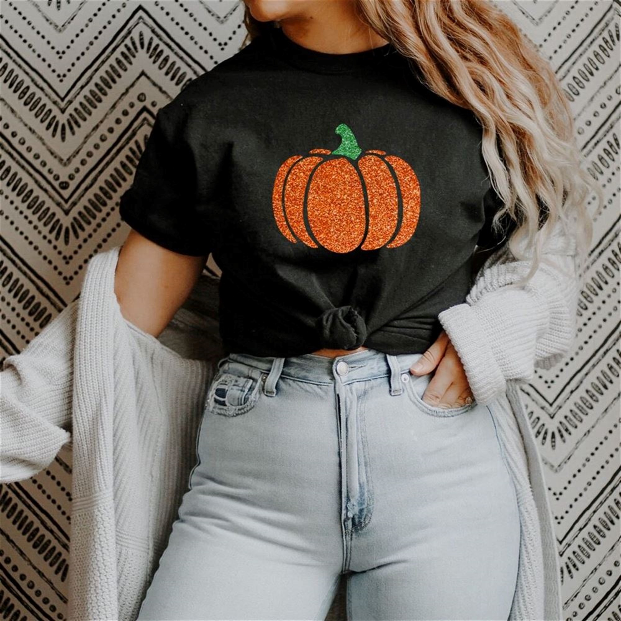 Women’s Halloween Tee Glitter Pumpkin Tee Fall Shirt Halloween Shirt Women’s Halloween Shirt Women’s Fall Shirt